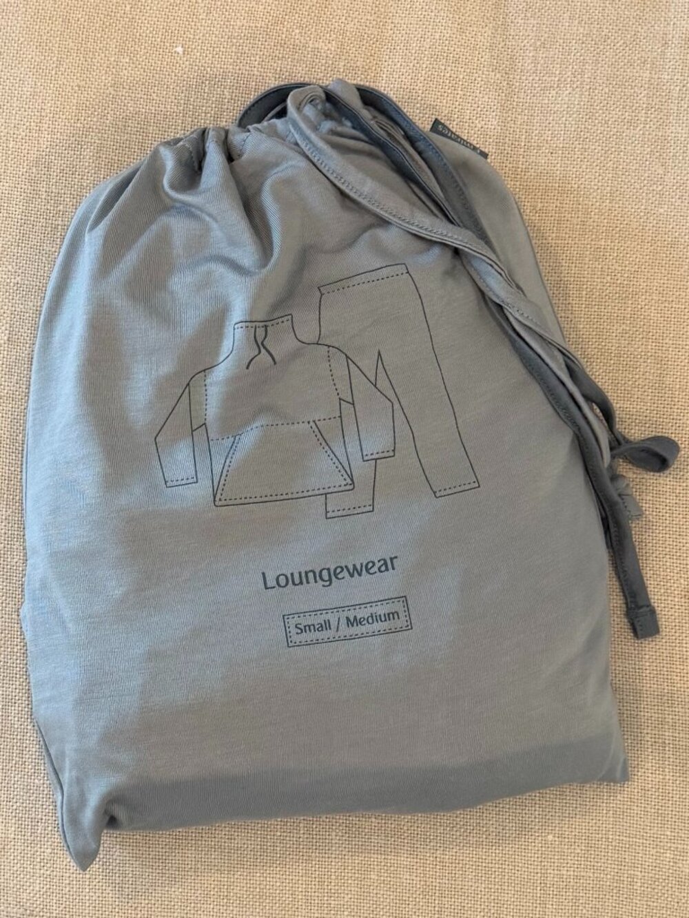 Emirates Loungewear Set Small/Medium Top & Pants Wash/Amenity Drawstring Bag